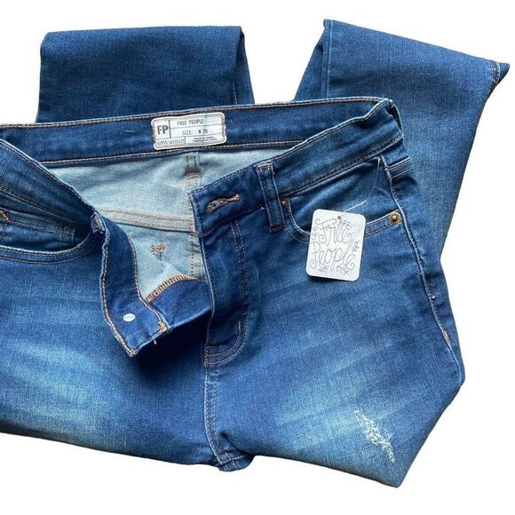 NWT Free People Raw Hem Distressed Jeans Size 2 - Picture 5 of 16